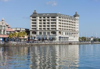 Labourdonnais Waterfront Hotel has Balcony rooms