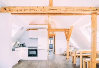 Stadthaus Gut H  gle has Balcony rooms