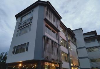 Hotel The Montreal allows 18 year olds to book a room