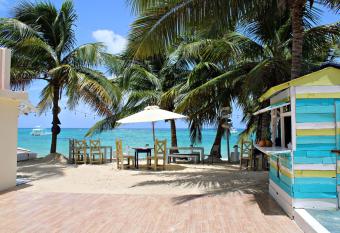Green Coast Beach Hotel allows 18 year olds to book a room