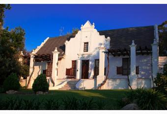 Mooiplaas Wine Estate has Balcony rooms