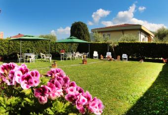 Villa Chiara Affitta Camere has Balcony rooms