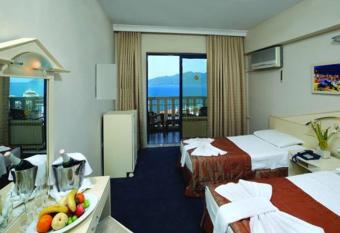 Marmaris Random Rooms by LookBookHoliday allows 18 year olds to book a room