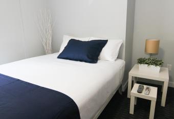 Cozy & Stylish Newbury Street Studio, #9 allows 18 year olds to book a room