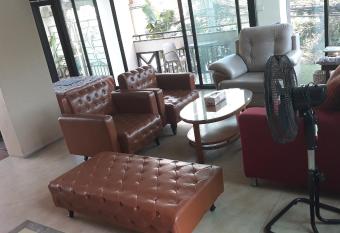 Dolphinplace has Balcony rooms