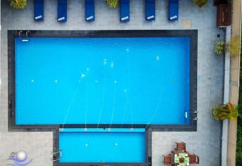 The Ocean Pearl Hotel Negombo has Balcony rooms