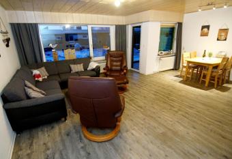 Bungalow Windsbraut allows 18 year olds to book a room