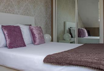 O Porto Seven - Guest House allows 18 year olds to book a room