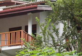 lake paradise has Balcony rooms