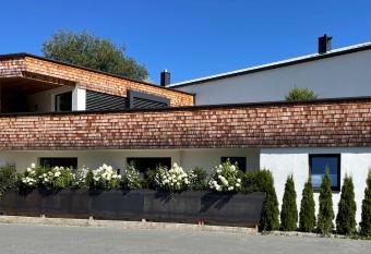 Dahoam by Tani has Balcony rooms