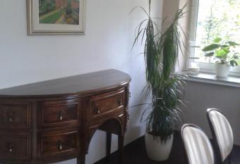 Gasthaus G  tze has Balcony rooms