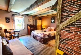 Le Doux Nid has Balcony rooms