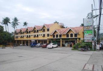 RedDoorz Plus at Balai Sofia Bed & Breakfast Batangas allows 18 year olds to book a room