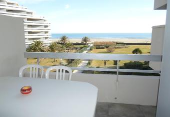 Appartement Vue Mer 212 has Balcony rooms