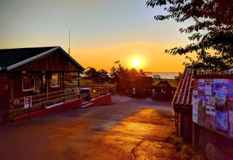 Nex   Camping & Cabins has Balcony rooms