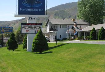 Hanging Lake Inn has Balcony rooms