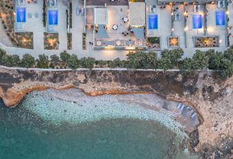 Paros Comfy Suites allows 18 year olds to book a room