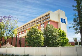 Ontario Airport Hotel & Conference Center has Balcony rooms