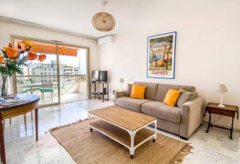 11 LAC - Appart terrace near the croisette has Balcony rooms