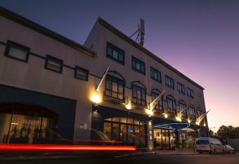 Great Southern Hotel Perth allows 18 year olds to book a room