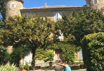 Domaine de Lamartine has Balcony rooms