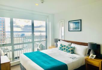 Barclay Suites has Balcony rooms