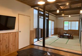 Condominium WAFU TEI Okinawa city allows 18 year olds to book a room