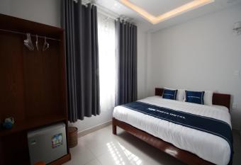 The White House allows 18 year olds to book a room