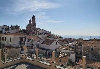 Casa Panorama Amalfi Coast allows 18 year olds to book a room
