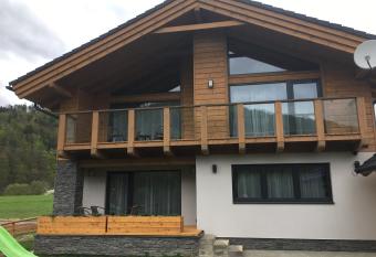 Chata Linda allows 18 year olds to book a room