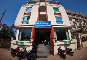 HOTEL PARK LAGOON allows 18 year olds to book a room