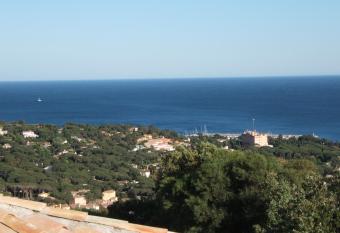 Villa Le Sud has Balcony rooms