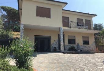 Casa Vittoria allows 18 year olds to book a room