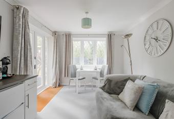 Ross House allows 18 year olds to book a room