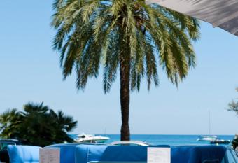 Hotel Victoria has Balcony rooms