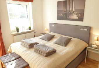 Wiesenweg W07 allows 18 year olds to book a room