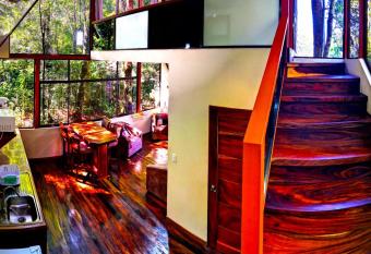 Quality Cabins Monteverde allows 18 year olds to book a room