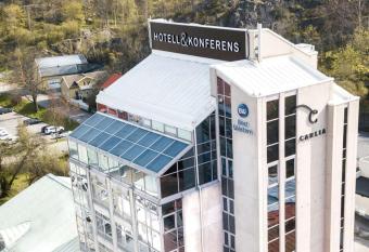 Quality Hotel Carlia allows 18 year olds to book a room