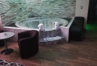 Hotel Ambos Mundos has Balcony rooms