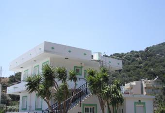 Kleanthis Apartments has Balcony rooms