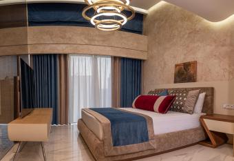 Sunway Hotel has rooms with a private hot tub