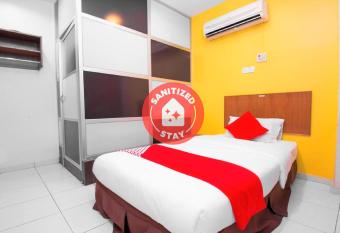 OYO 582 Hotel Walk Inn allows 18 year olds to book a room