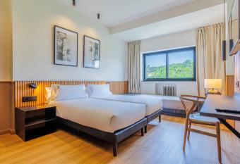 Hotel Acta Madfor allows 18 year olds to book a room