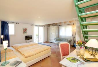 Hotel al Ponte Antico has Balcony rooms