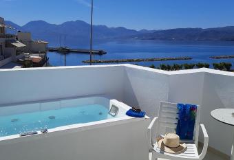 Naiades Marina Hotel allows 18 year olds to book a room