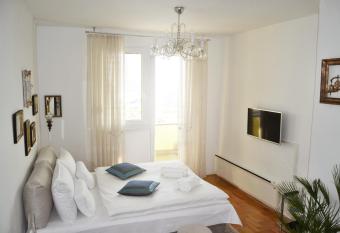 Apartment CRYSTAL allows 18 year olds to book a room