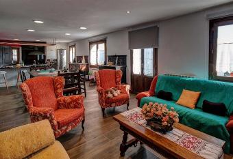 5 bedrooms house with furnished garden and wifi at Baraibar has Balcony rooms