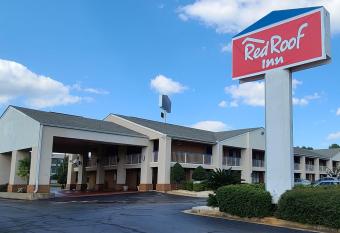 Red Roof Inn Perry allows 18 year olds to book a room