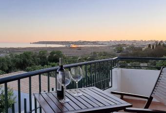 IM On Casa do Mar allows 18 year olds to book a room