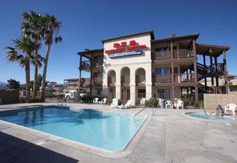 Palms Inn & Suites has Smoking rooms